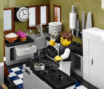 2014 LEGO Parisian Restaurant 10243 Modular Building Photo Preview ...